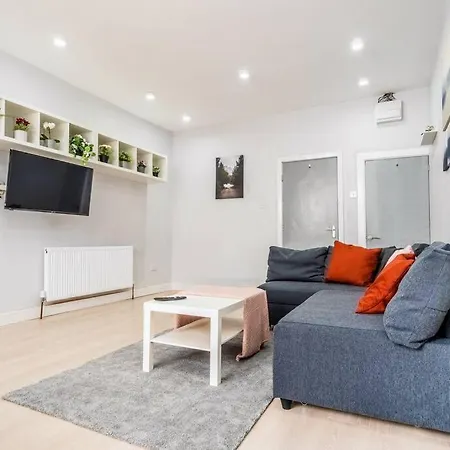 Lavish 2- Bedroom Flat With Free Parking Birmingham Exterior photo
