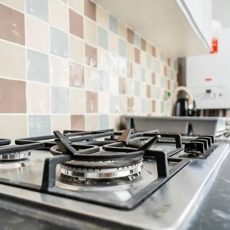 Lavish 2- Bedroom Flat With Free Parking Birmingham Exterior photo